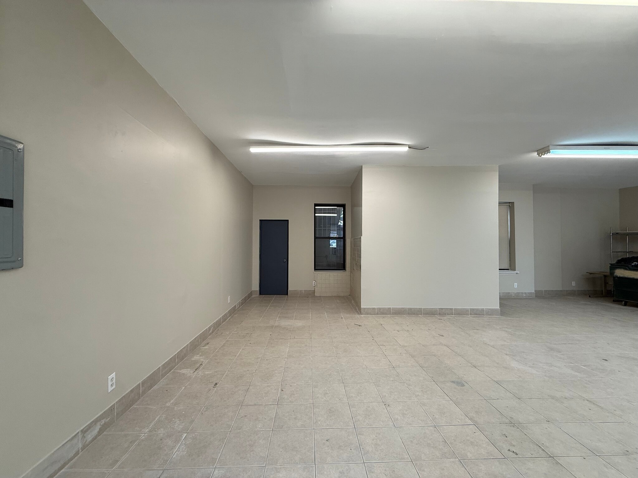 38-01 Vernon blvd, Queens, NY for lease Interior Photo- Image 1 of 6