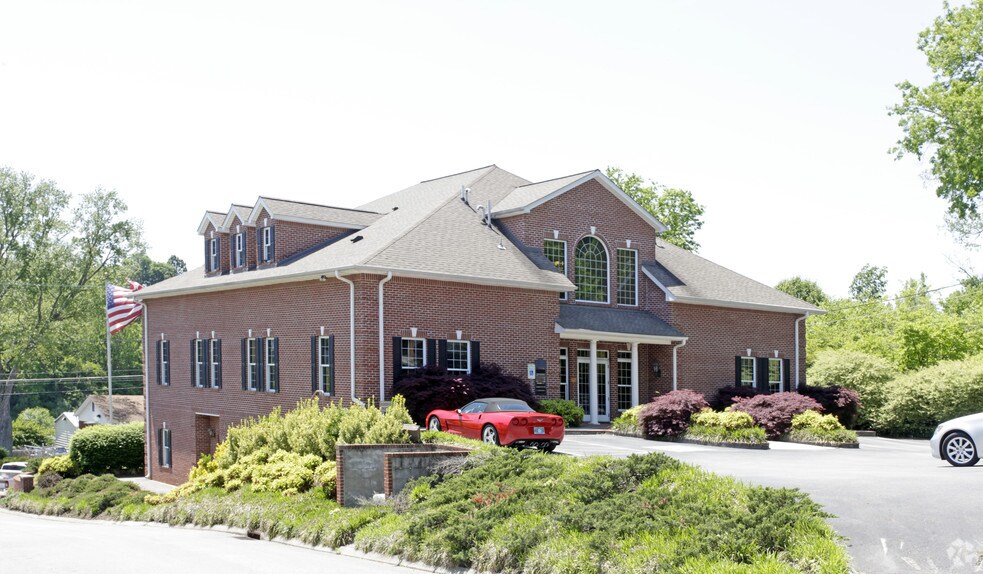 101 Dalton Place Way, Knoxville, TN for lease - Primary Photo - Image 1 of 9