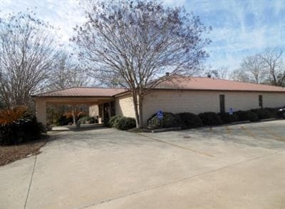 Plus de détails pour 113 Moody Cir, Lyons, GA - Bureau à vendre