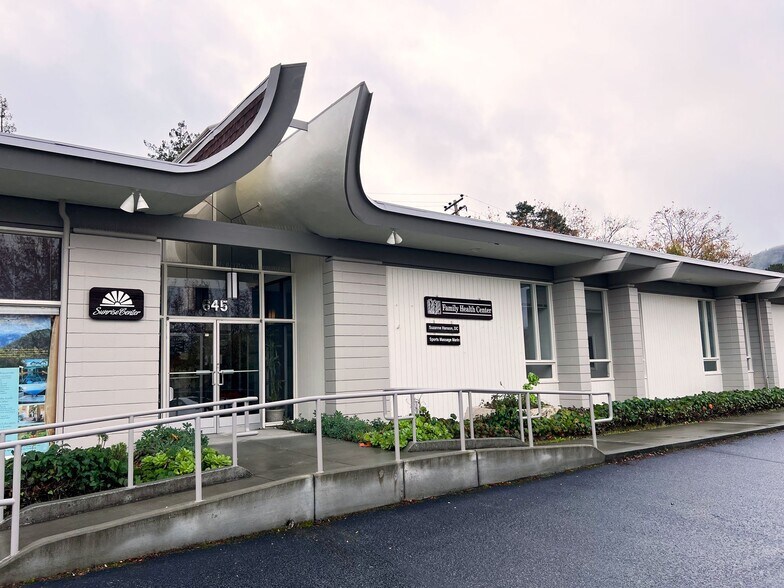 645 Tamalpais Dr, Corte Madera, CA for lease - Building Photo - Image 2 of 6