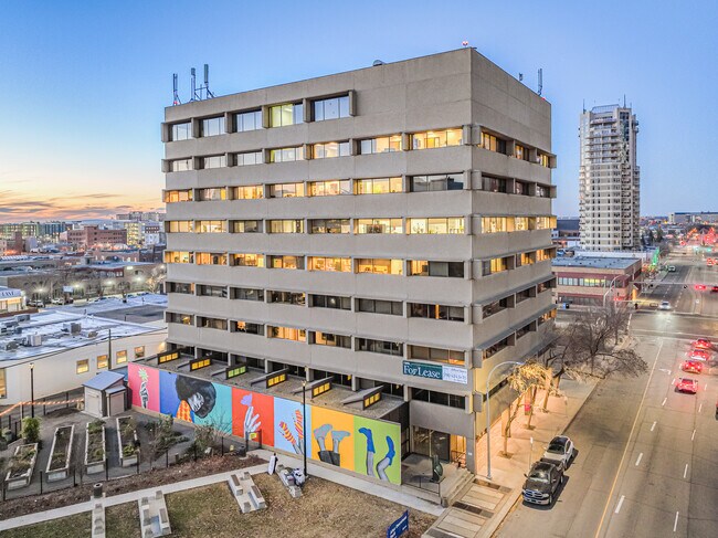 Plus de détails pour 10242 105th St NW, Edmonton, AB - Bureau à louer