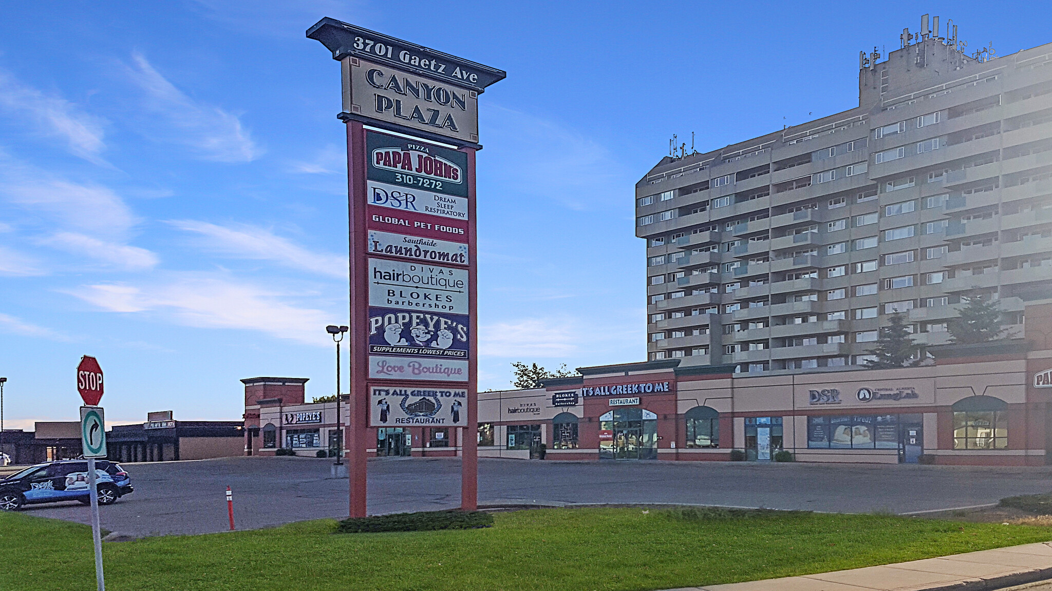 3701 50 Ave, Red Deer, AB à vendre Photo principale- Image 1 de 1