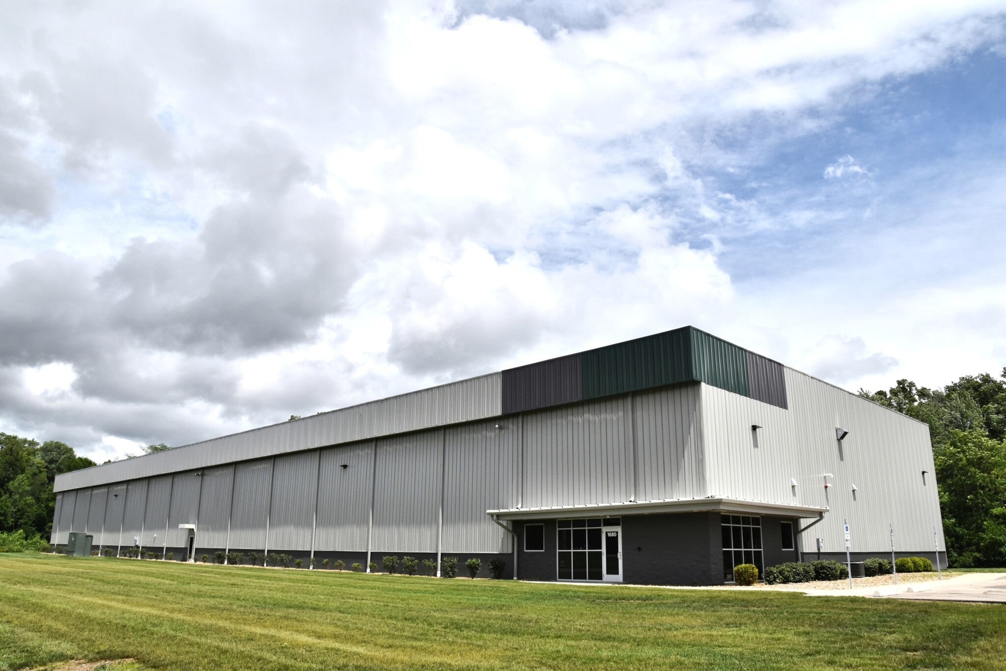 1680 James Pky, Heath, OH for lease Building Photo- Image 1 of 5