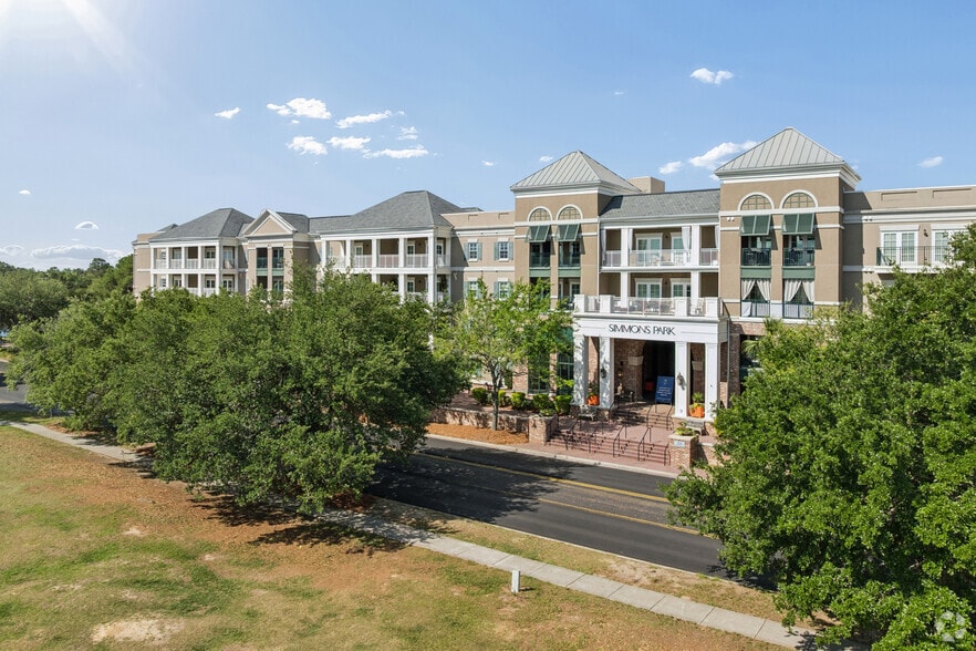 211 River Landing Dr, Charleston, SC for lease - Primary Photo - Image 1 of 33