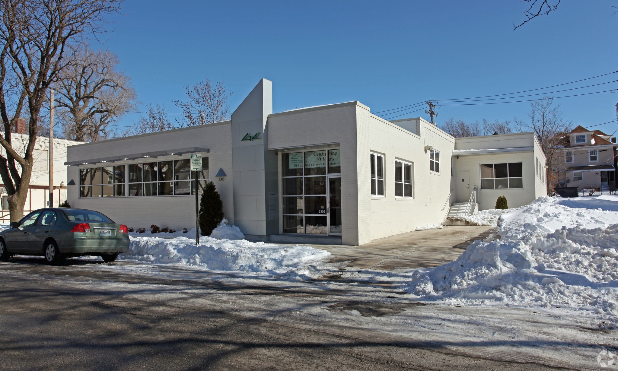 3303 Gillham Rd, Kansas City, MO for lease Primary Photo- Image 1 of 6