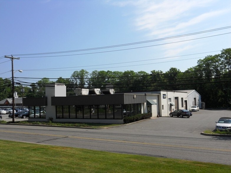 140 Bedford Rd, Katonah, NY à louer - Photo du bâtiment - Image 3 de 5