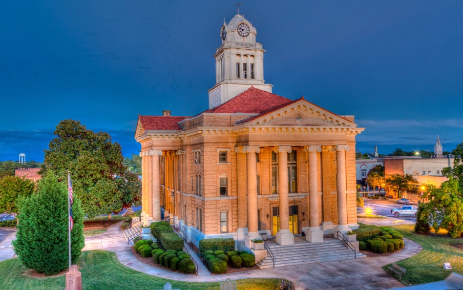 18-Door Cash-Flowing Portfolio | 7.5 CAP portfolio of 1 properties for sale on LoopNet.ca Primary Photo- Image 1 of 2