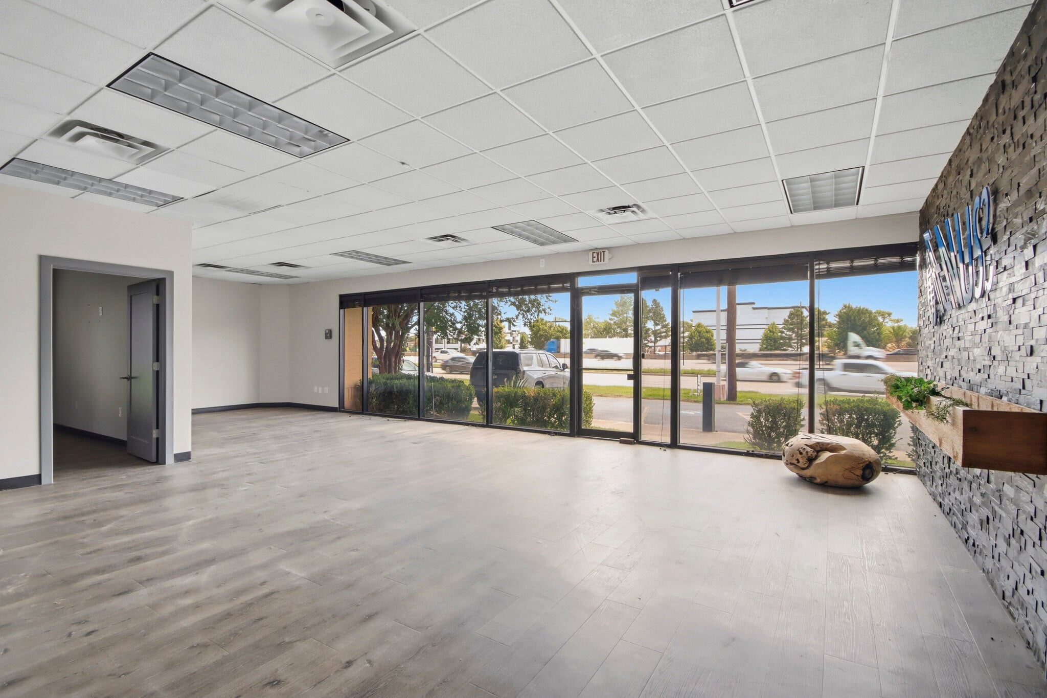 25319 Interstate 45, Spring, TX for lease Interior Photo- Image 1 of 12