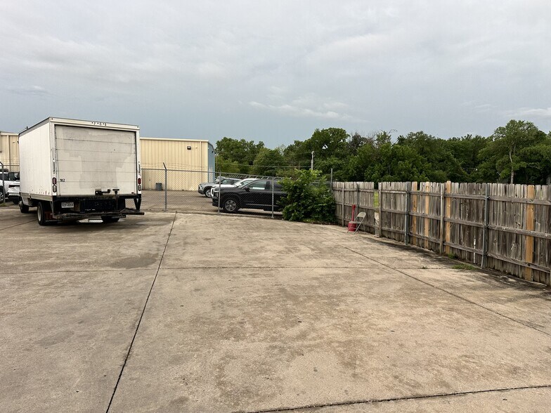 707-777 Robbie Dr, Irving, TX à louer - Autre - Image 3 de 8