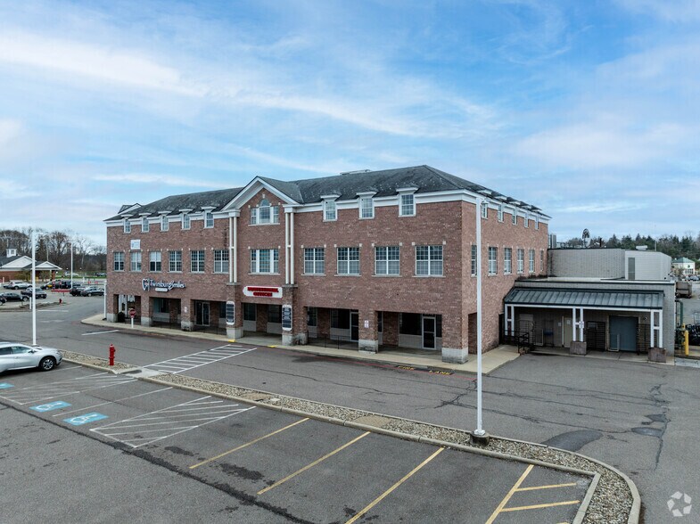 8870-8934 Darrow Rd, Twinsburg, OH à louer - Photo principale - Image 3 de 5