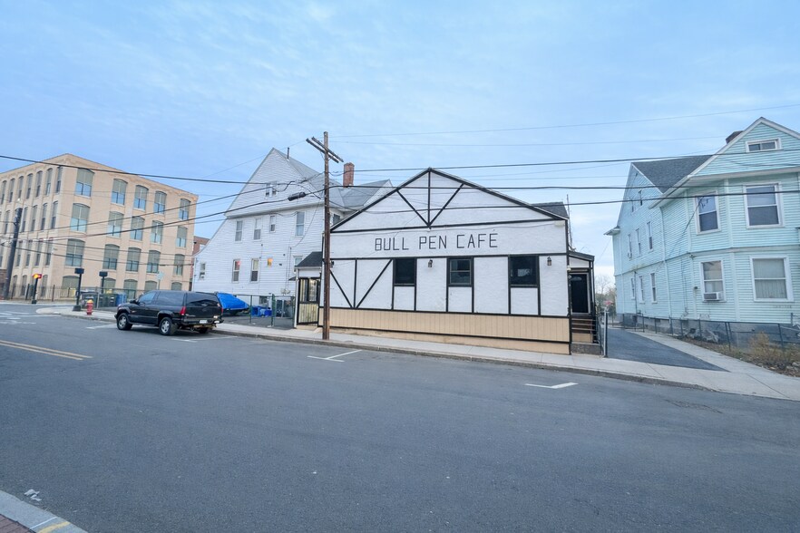 231 Hamilton St, Hartford, CT à vendre - Photo du bâtiment - Image 2 de 4