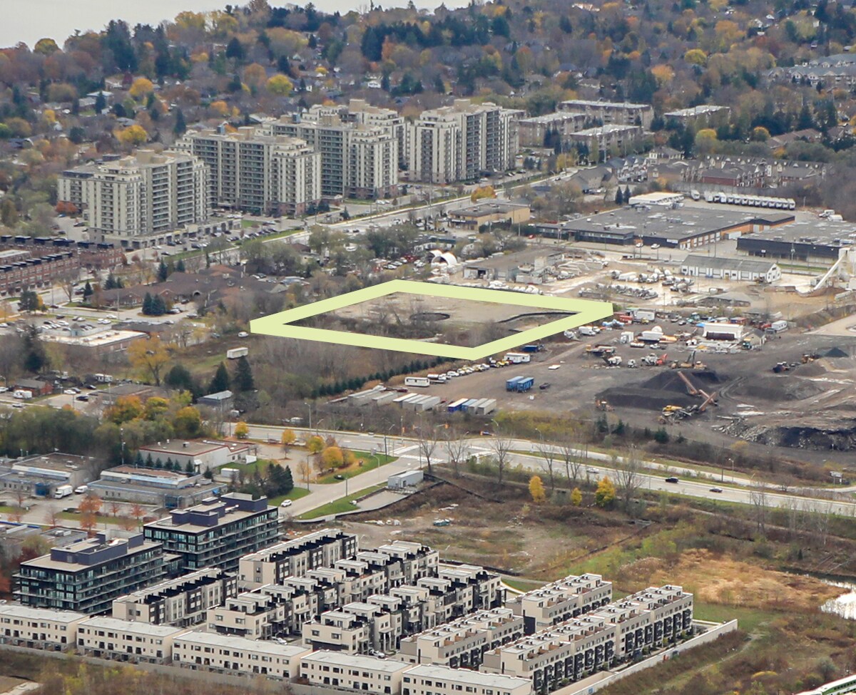 1020 Emery Av, Burlington, ON à vendre Photo du bâtiment- Image 1 de 1
