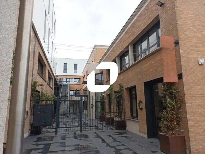 46 Rue Des Fusilles, Villeneuve-d'Ascq à louer - Photo du bâtiment - Image 3 de 67