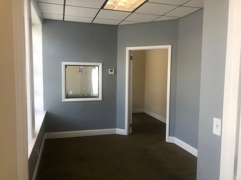 48 Essex St, Millburn, NJ for lease - Building Photo - Image 2 of 11