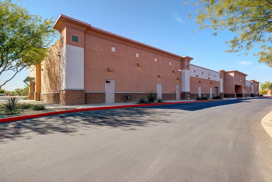 1855 S Country Club Dr, Mesa, AZ for lease - Building Photo - Image 3 of 20