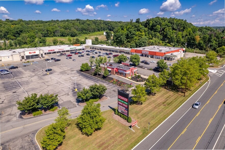 17-27 Hampton House Rd, Newton, NJ for lease - Building Photo - Image 1 of 7