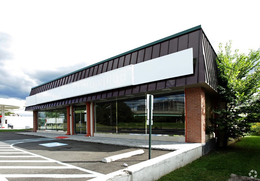 906 Us Highway 22, Somerville, NJ à vendre - Photo du bâtiment - Image 1 de 42