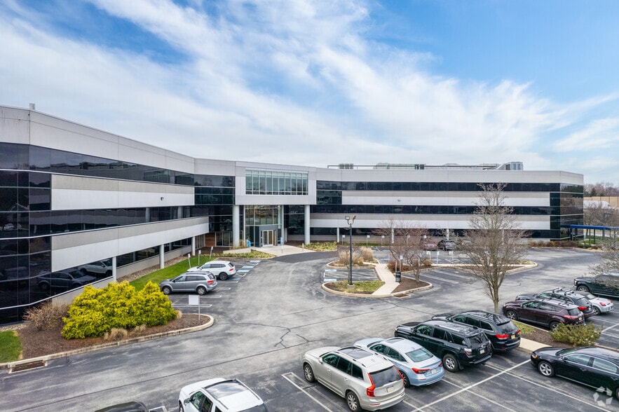 518 Township Line Rd, Blue Bell, PA for lease - Building Photo - Image 2 of 10