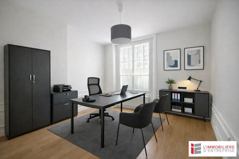 Office in Rennes for lease Interior Photo- Image 1 of 7