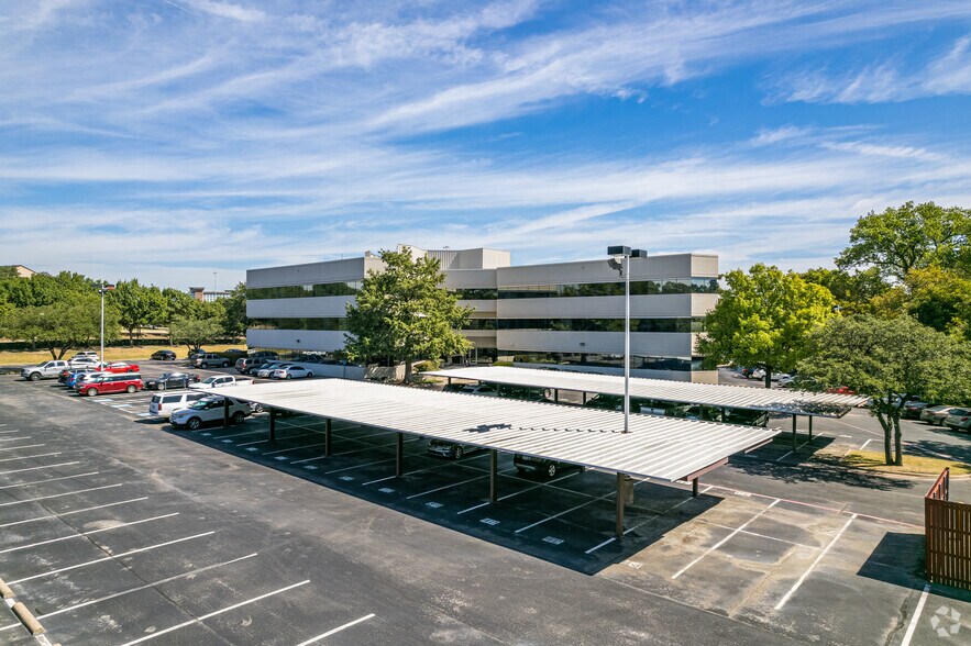 2929 N Central Expy, Richardson, TX à louer - Photo du bâtiment - Image 3 de 9
