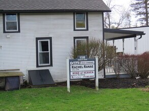 158 Quaker Rd, East Aurora, NY à louer Photo du bâtiment- Image 2 de 14
