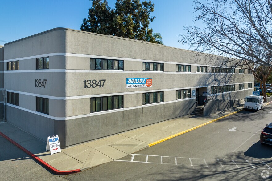13847 E 14th St, San Leandro, CA à louer - Photo du bâtiment - Image 2 de 10