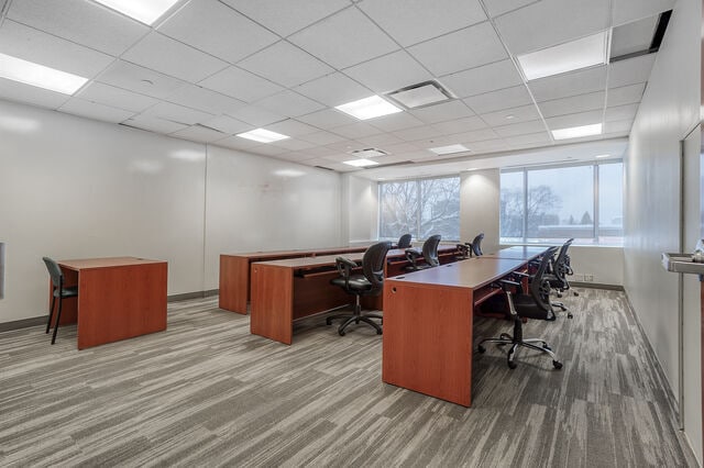 5250 Boul Décarie, Montréal, QC for lease - Interior Photo - Image 2 of 14