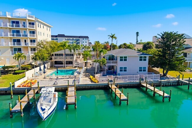 More details for 9022 Midnight Pass Rd, Sarasota, FL - Multifamily for Sale