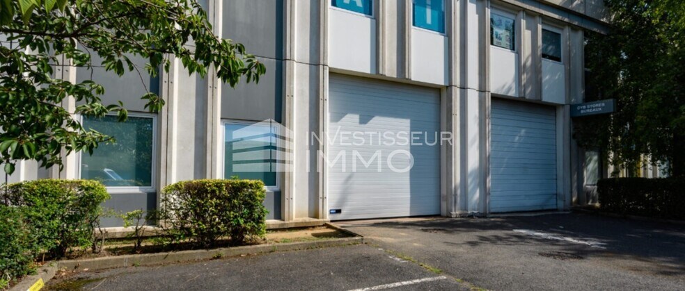 Flex dans Gennevilliers à louer - Photo du bâtiment - Image 2 de 2