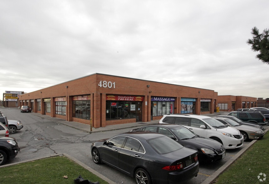 4801 Steeles Ave W, Toronto, ON à vendre - Photo du bâtiment - Image 3 de 5