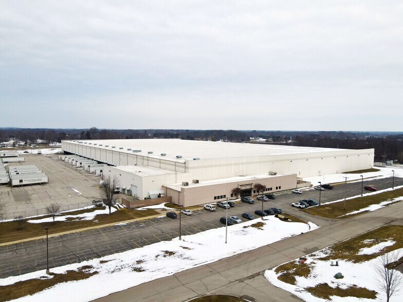 33 Industrial Pky, La Porte, IN à vendre - Photo du bâtiment - Image 3 de 16