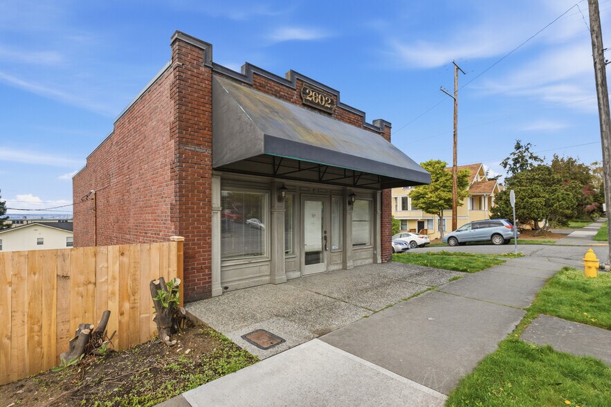 2602 Grand Ave, Everett, WA à vendre - Photo du bâtiment - Image 3 de 36