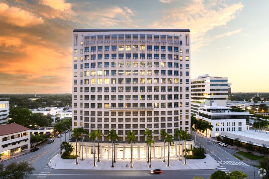 2800 Ponce de Leon Blvd, Coral Gables, FL for lease - Building Photo - Image 1 of 23