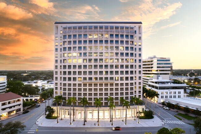 More details for 2800 Ponce de Leon Blvd, Coral Gables, FL - Retail for Lease