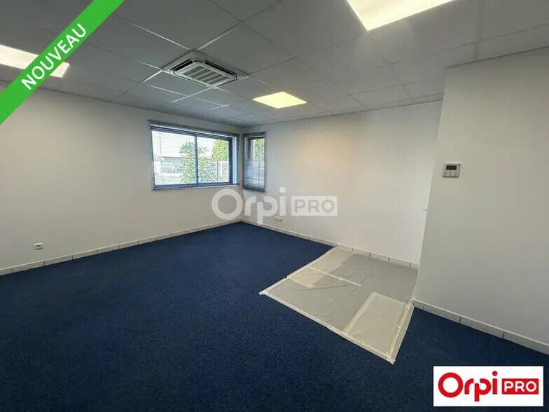 Office in Valence for sale - Interior Photo - Image 3 of 10