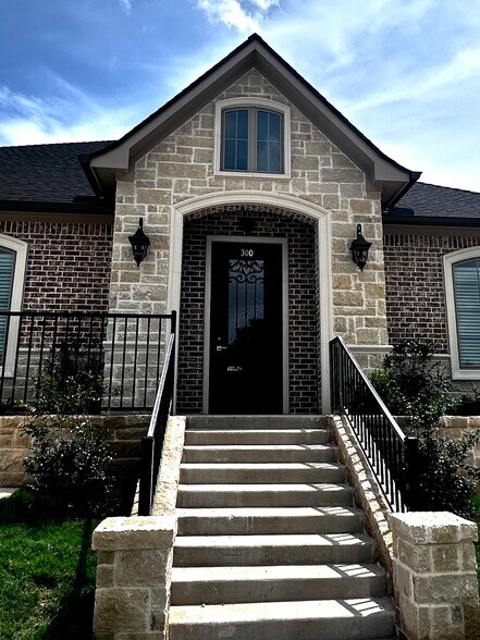 7222 Crosswater Ave, Tyler, TX à louer - Photo du bâtiment - Image 3 de 10