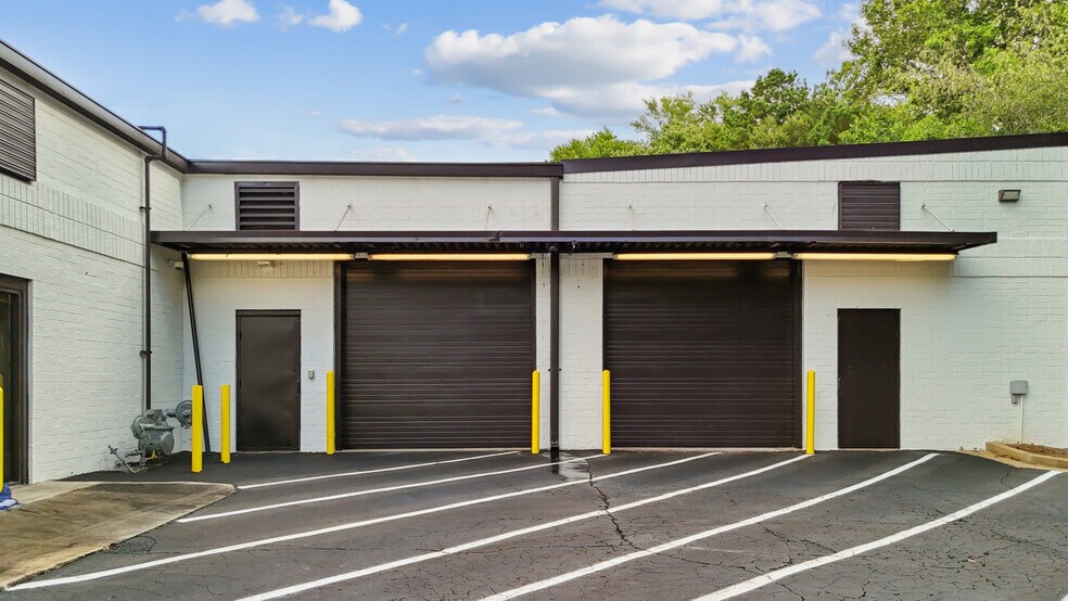 1688 Phoenix Pky, College Park, GA à vendre - Photo du bâtiment - Image 2 de 6