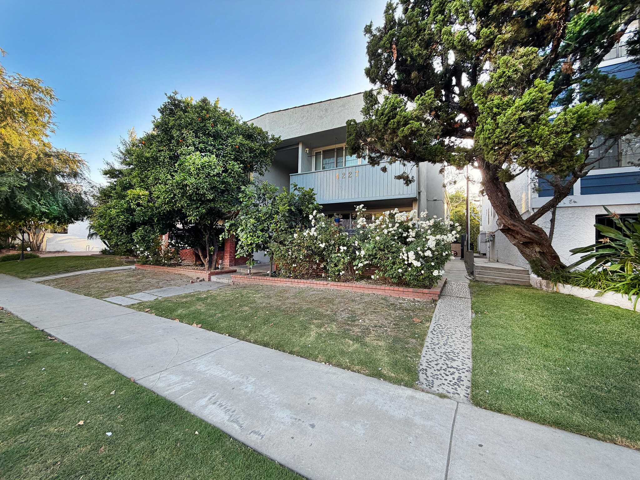 4227 Whitsett Ave, Studio City, CA à vendre Photo du bâtiment- Image 1 de 8
