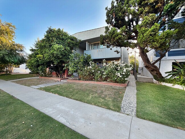 More details for 4227 Whitsett Ave, Studio City, CA - Multifamily for Sale