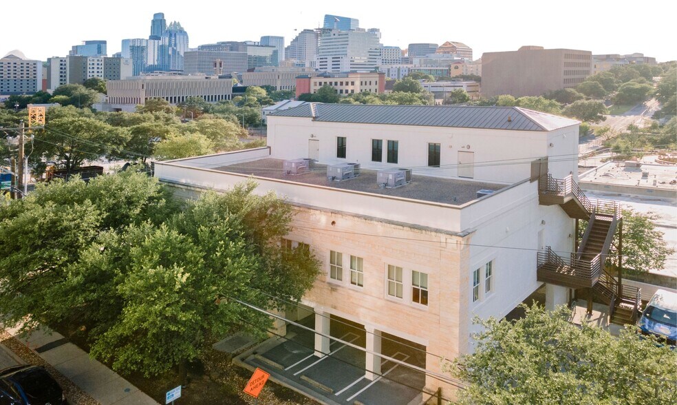 614 E 12th St, Austin, TX à vendre - Photo du bâtiment - Image 1 de 18