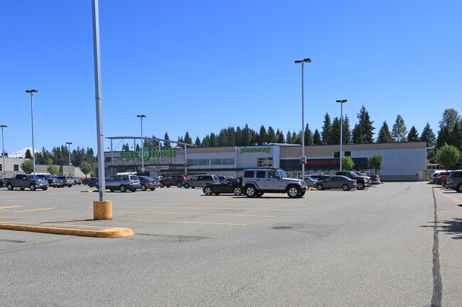 Plus de détails pour 32500 S Fraser Way, Abbotsford, BC - Commerce de détail à louer
