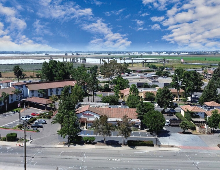 4426 Central Ave, Camarillo, CA for sale - Building Photo - Image 2 of 8