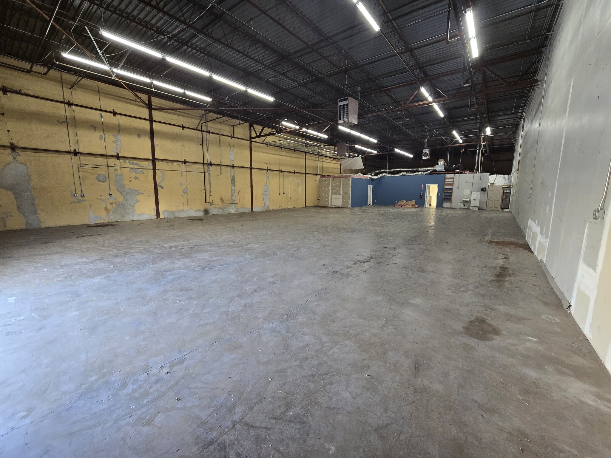 5700-5788 Distribution Dr, Memphis, TN for lease Building Photo- Image 1 of 11