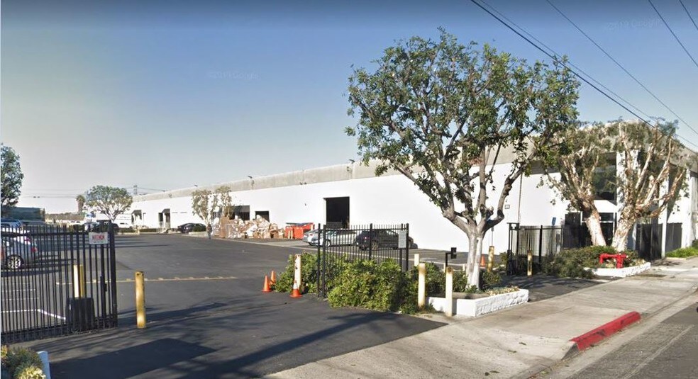 331-401 W Victoria St, Gardena, CA for lease - Building Photo - Image 2 of 11