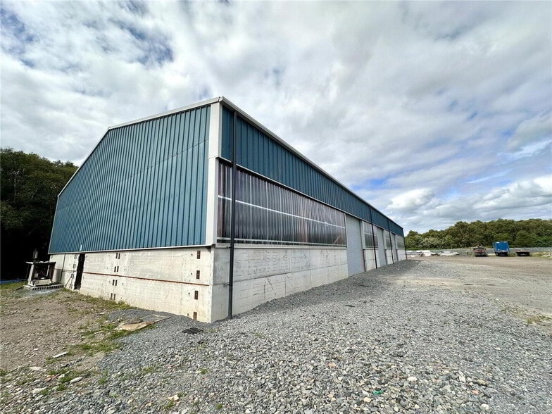 27 Reenaderry Rd, Dungannon for lease - Building Photo - Image 3 of 3