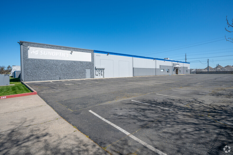 6201 27th St, Sacramento, CA for lease - Building Photo - Image 3 of 8