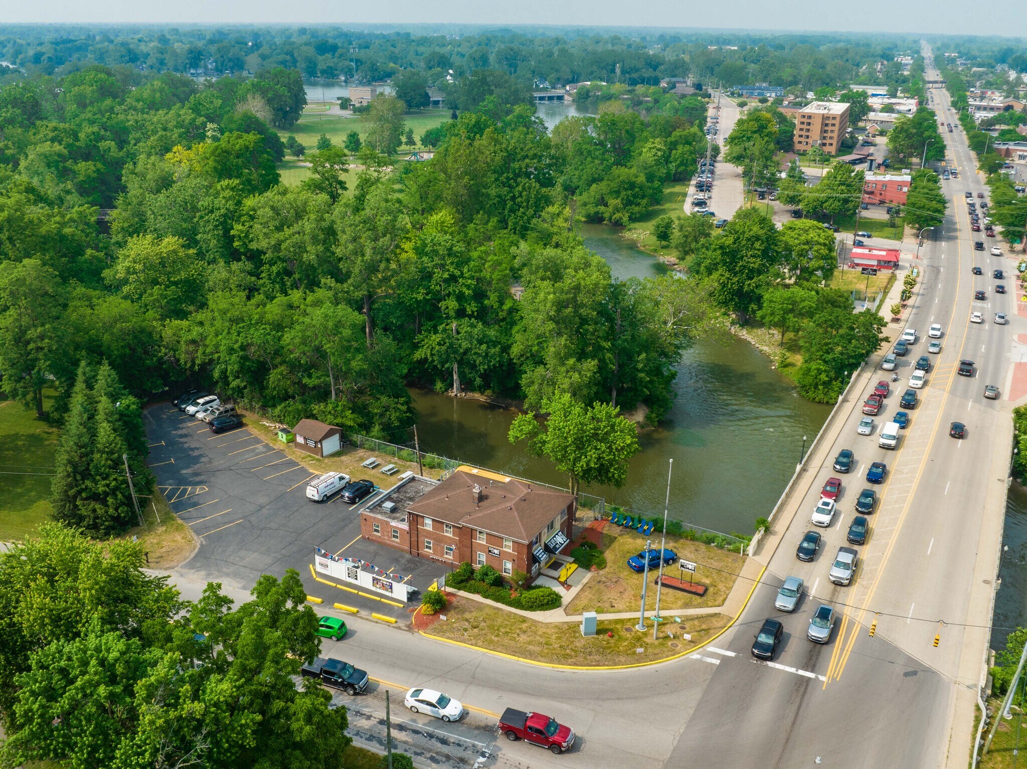 15005 Telegraph Rd, Flat Rock, MI à vendre Photo du bâtiment- Image 1 de 8