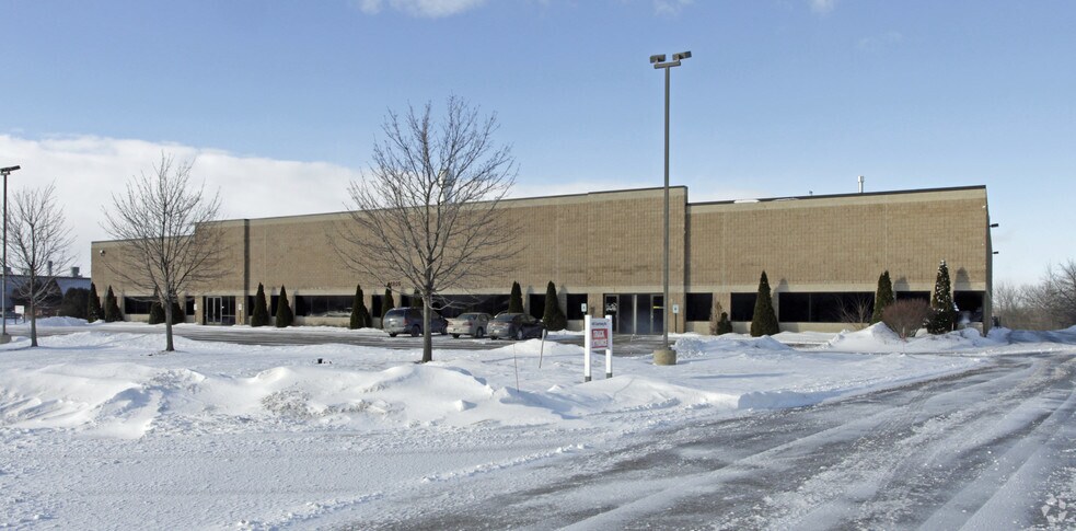 4145 Courtney Rd, Franksville, WI à louer - Photo du bâtiment - Image 3 de 12