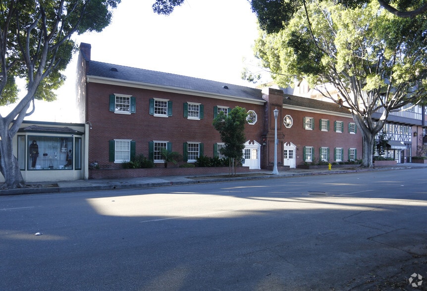 1130 E Green St, Pasadena, CA for lease - Building Photo - Image 2 of 4