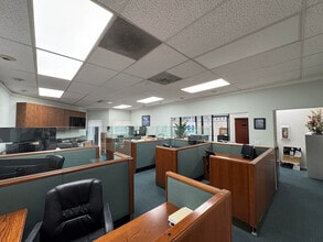 457 Palm Dr, Glendale, CA for lease Interior Photo- Image 2 of 2